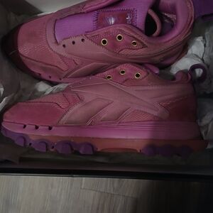 Reebok Classic Leather Cardi V2 in Ultra Black and Aubergine